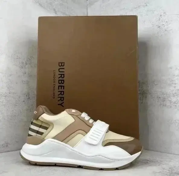 Burberry shoes (40 styles) 9