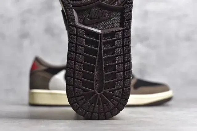 Air Jordan 1 Low 15