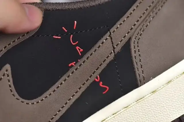 Air Jordan 1 Low 6
