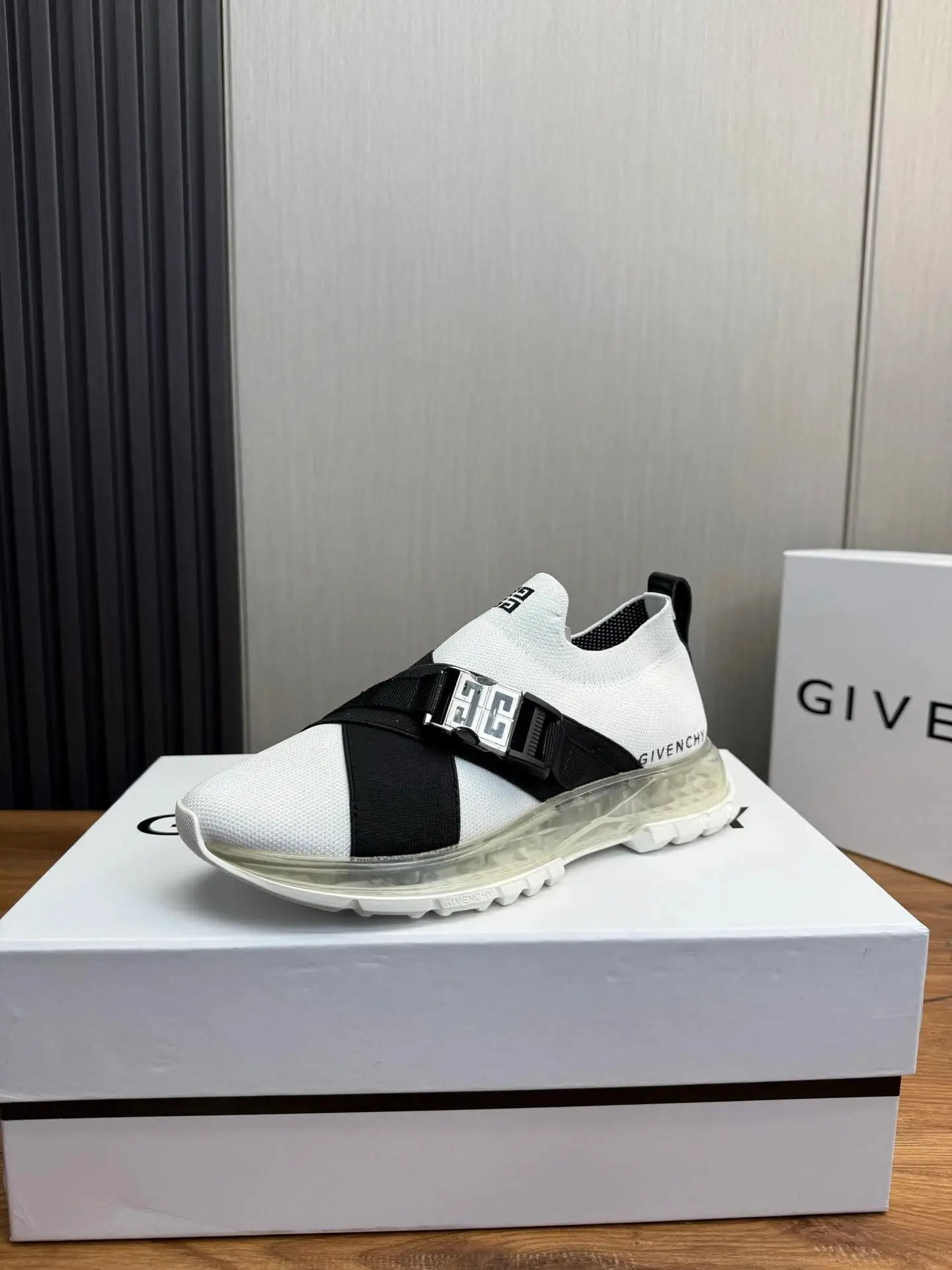 Givenchy Chunky Sneakers [40 styles] 10